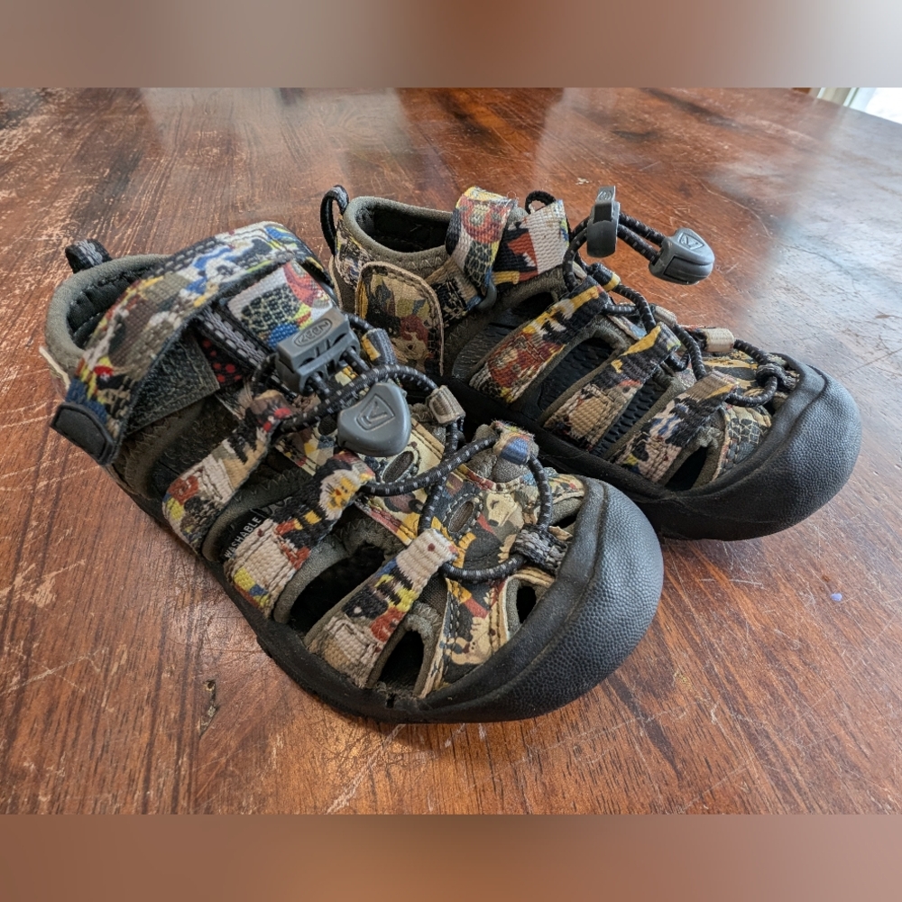 Keen Little Kids Newport H2 Adventure Sandals Outdoor Activities Size 12 Used